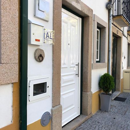 A Casinha Gomes Apartment Nisa Bagian luar foto
